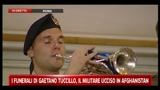 Funerali Tuccillo, il minuto di silenzio per commemorare il militare