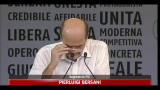 Bersani: Berlusconi vada via o ci porterà a fondo