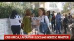 04/10/2011 - Crisi Grecia, lavoratori bloccano ingresso Ministeri