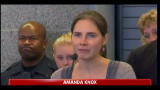 05/10/2011 - Ritorno a Seattle, accoglienza da star per Amanda Knox