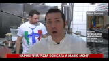 14/11/2011 - Napoli, una pizza dedicata a Mario Monti