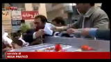 Iran, Ahmadinejad contestato da una donna