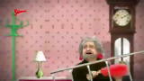 Gli Sgommati, Grillo canta "Io voglio pulì" (Ep.134)
