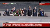 25/04/2012 - 25 aprile, Napolitano all'altare della Patria:deposta corona