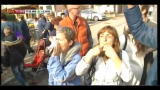 22/05/2012 - Sant'Agostino, gli sfollati contestano a Monti