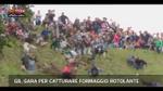 Lost & Found- GB, Gara per catturare formaggio rotolante