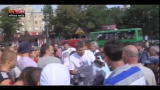 Effetto notte - Ucraina, rissa davanti al tribunale