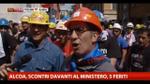 Alcoa, scontri davanti al Ministero: 5 feriti