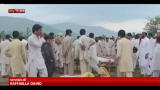 16/09/2012 - Pakistan, minibus esplode su bomba, 14 vittime