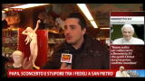 11/02/2013 - Papa, sconcerto e stupore tra i fedeli a San Pietro