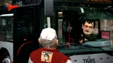 Gli Sgommati, Alemanno dà il benvenuto al nuovo Papa