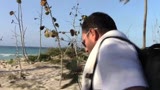 11/04/2013 - Bobo e Marco i re del ballo sulla spiaggia di Cuba