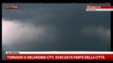 20/05/2013 - Tornado a Oklahoma City, evacuata parte della città