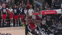 NBA, Zion Williamson: canestro della vittoria vs 3 Spurs