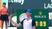 Sinner in finale a Miami! 6-1 6-2 a Medvedev: il match point