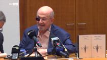 Salman Rushdie a Meloni: “Le consiglio di essere meno infantile