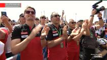 SBK, Bulega trionfa in Gara-1 a Cremona: festa sul podio