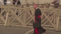 Conclave, cardinali in Vaticano per l'ultima congregazione