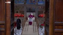 Conclave, Extra Omnes: chiusa porta della Cappella Sistina