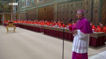 La celebrazione dell'Extra Omnes del cardinale Ravelli
