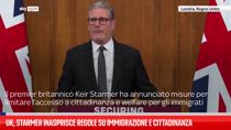 Uk, Starmer inasprisce regole su immigrazione e cittadinanza