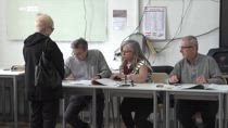 Amministrative, affluenza in calo, urne chiudono alle 15