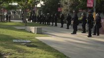 Los Angeles, i manifestanti non mollano, Trump neppure