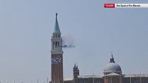 Venezia, protesta contro nozze Jeff Bezos: spunta striscione