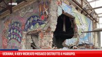 Ucraina, a Kiev ricreato mosaico distrutto a Mariupol