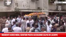 Incidente aereo Air India, genitori pilota in lacrime