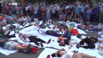 Corteo pace, migliaia in piazza: no al riarmo