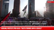 Berlino, proteste pro-Gaza: “Basta fornire armi a Israele”