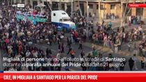 Cile, in migliaia a Santiago per la parata del pride 