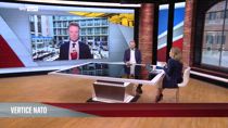 Giorgia Meloni a Bruxelles per Consiglio europeo, Trump loda Ue per accordo 5%