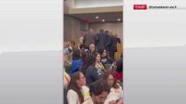 Usa, donna trascinata fuori da riunione Contea Miami Dade