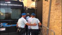 Strage Corinaldo, uno dei responsabili esce dal carcere per laurearsi e fugge