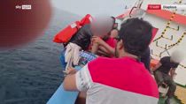 Mar Rosso, salvati marinai nave cargo affondata da Houthi