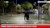 Spagna, scontri tra gruppi di estrema destra e polizia