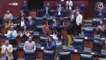 Messico, standing ovation per Ozzy Osbourne in Senato