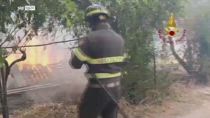 Sardegna, forte vento alimenta incendi nel Sud della regione