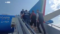 Strage Corinaldo, Cavallari estradato in Italia