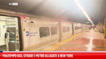 Maltempo Usa, strade e metro allagate a New York 