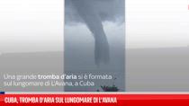 Cuba, tromba d’aria sul lungomare di L’Avana