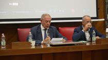 Ex Ilva, firmata intesa, Urso: svolta, sindacti critici