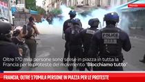 Francia, oltre 170mila persone in piazza per le proteste  