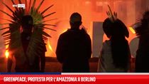 Greenpeace, protesta per l’Amazzonia a Berlino