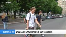 Smartphone a scuola, è giusto vietarli?