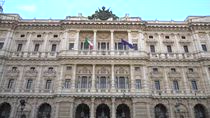Cassazione: assegno mantenimento vale per unioni civili