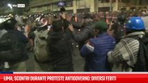 Lima, scontri durante proteste antigoverno: diversi feriti