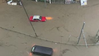 ERROR! Hong Kong, record di precipitazioni, allarme nero